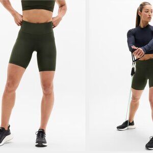 Athleta Interval Stash High Rise 7" Short Aspen Olive (S)